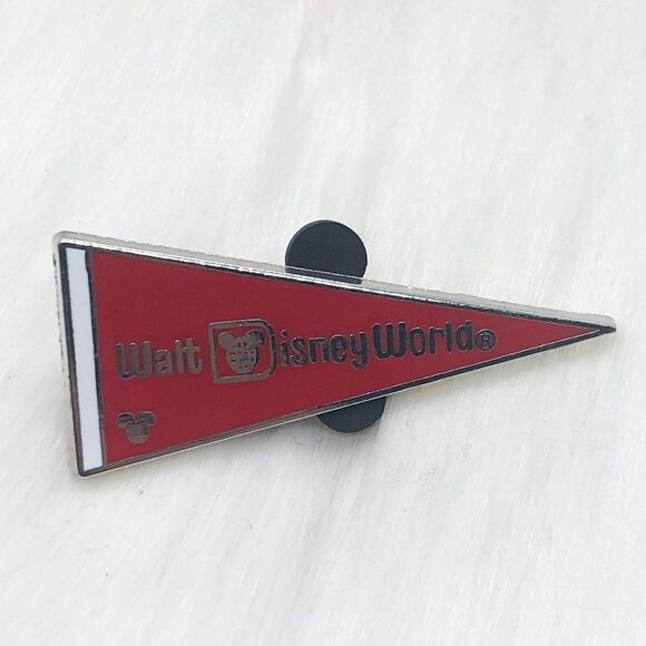 🔮 5/$25 Disney Red DisneyWorld Flag Pin‎ - Picture 1 of 3